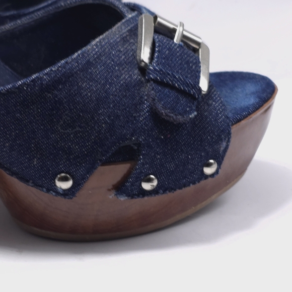 Qupid Women's Denim Heels Size 7.5 Silver Buckle Wood Heel - Picture 7 of 13